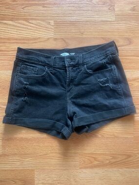 Old Navy Black Mid-Rise Boyfriend Distressed Denim Shorts